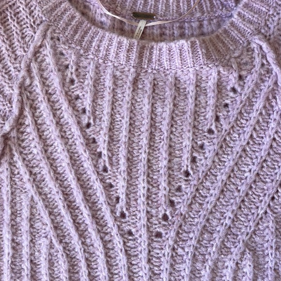 Free people chunky dusty rose colored sweater size small - Picture 4 of 4